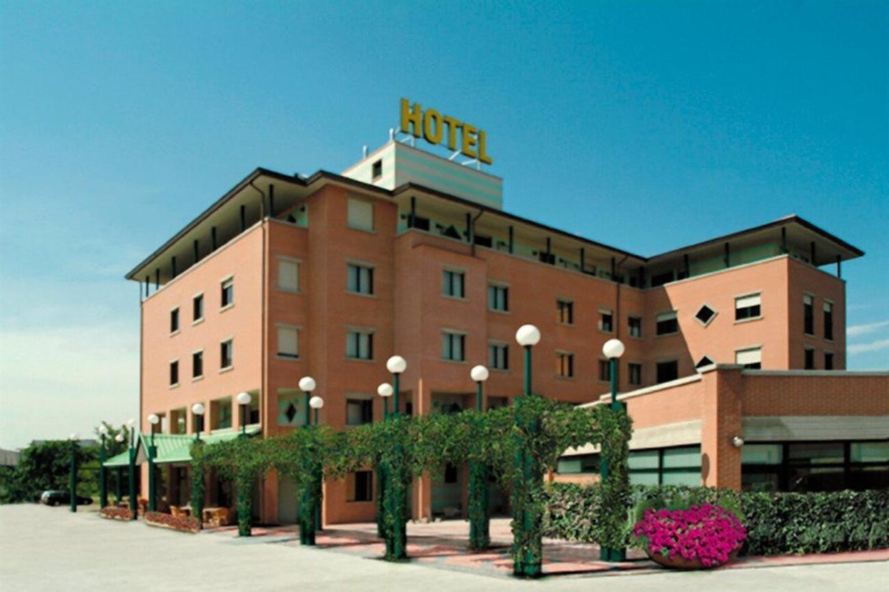 Leonardo Hotel Parma Zewnętrze zdjęcie