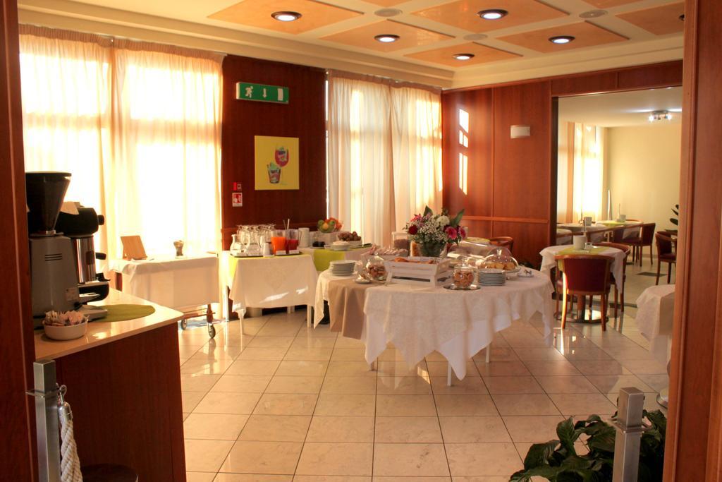 Leonardo Hotel Parma Zewnętrze zdjęcie