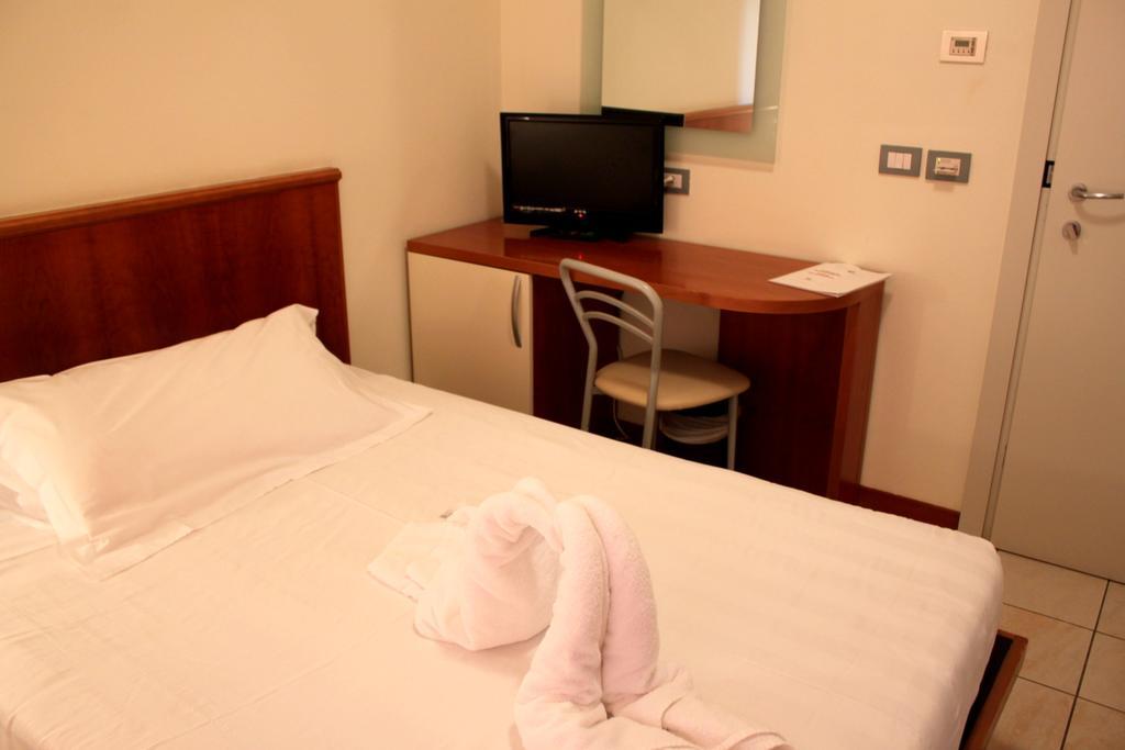 Leonardo Hotel Parma Zewnętrze zdjęcie
