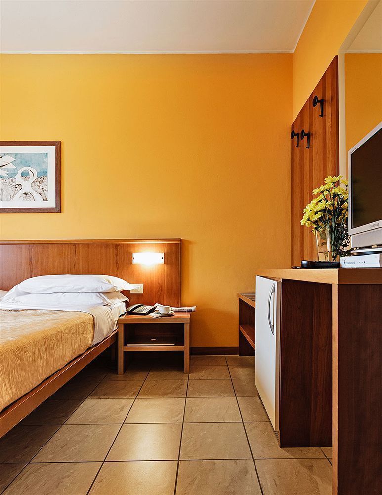 Leonardo Hotel Parma Zewnętrze zdjęcie