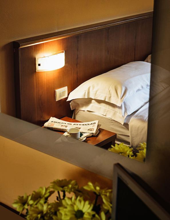 Leonardo Hotel Parma Zewnętrze zdjęcie